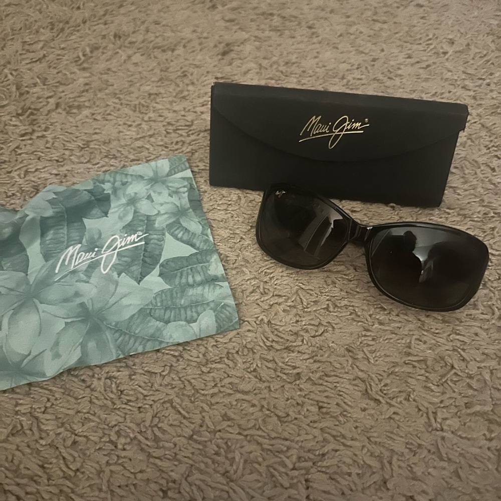 Maui Jim Black Sunglasses